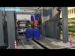 Los cepillos Kolon 6 pasan a través de lavadoras de alta presión.