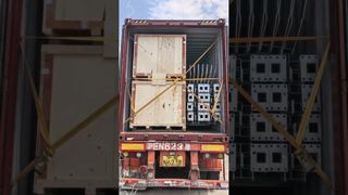 Kolon completó la carga de 2 contenedores de equipos de lavado de autos, ¡envío en camino a Paraguay!