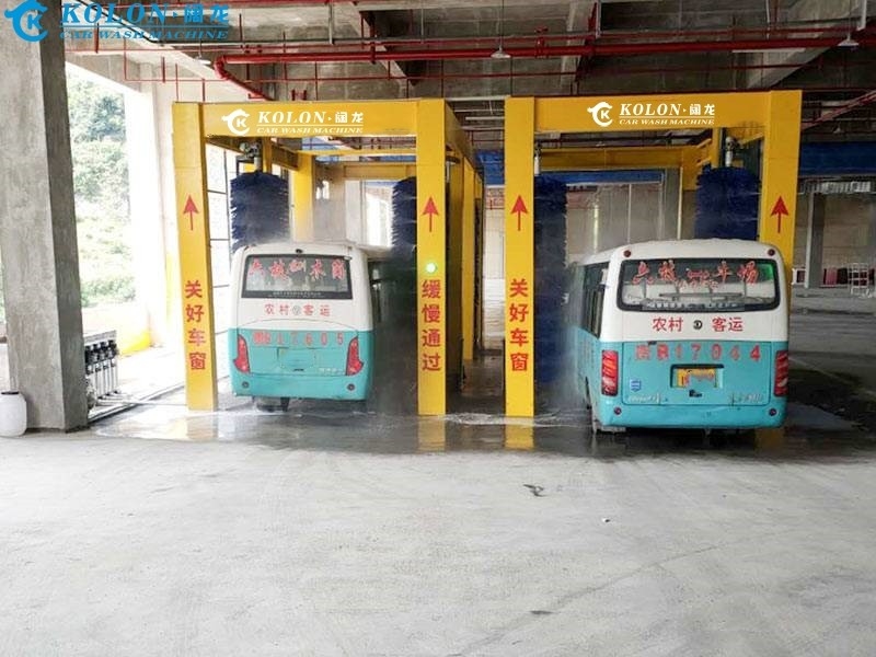KOLON Presión de agua 0,3-0,5MPa Máquina de limpieza automática de autobús para una limpieza rápida y eficaz